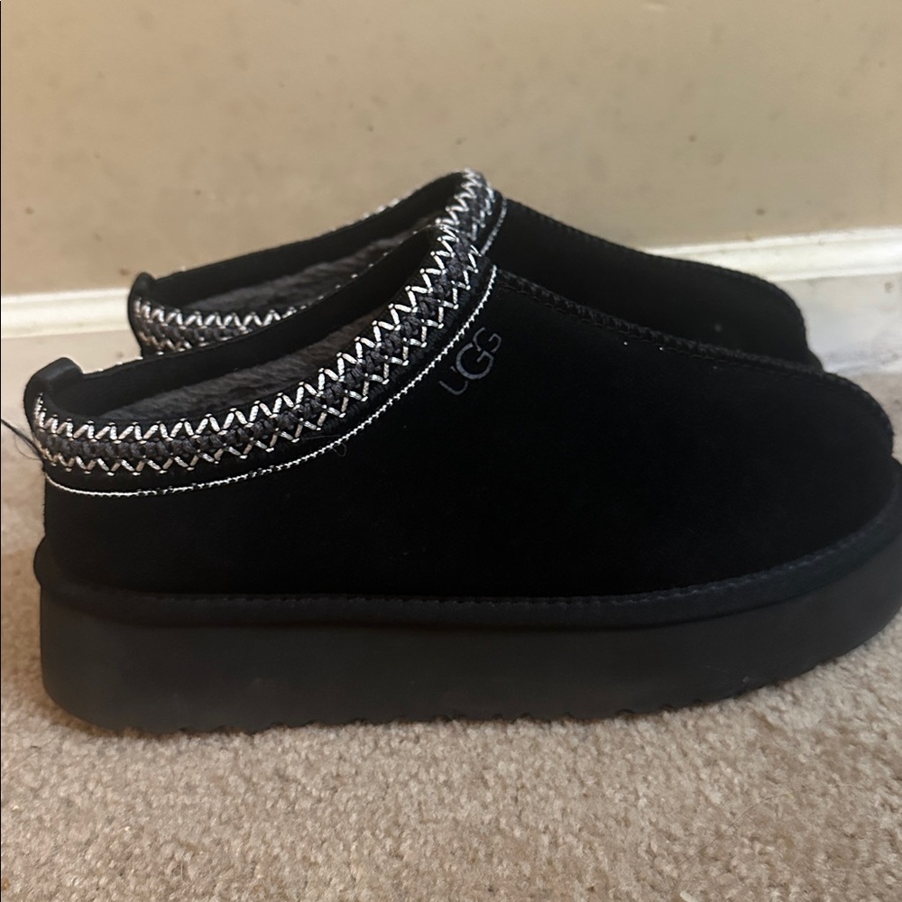UGG Tasman Platform Slipper (Gently Worn) - Picture 4 of 6